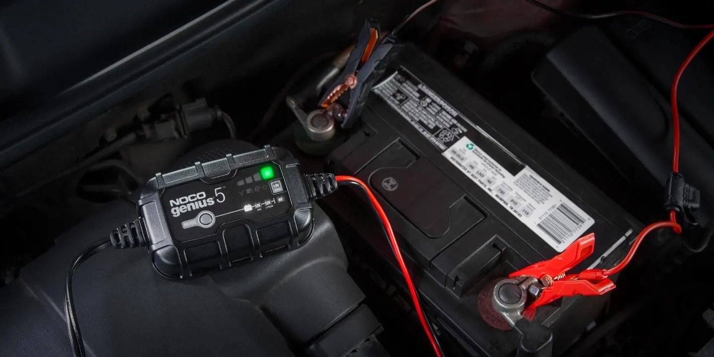 GENIUS5 BATTERY CHARGER 5 AMP